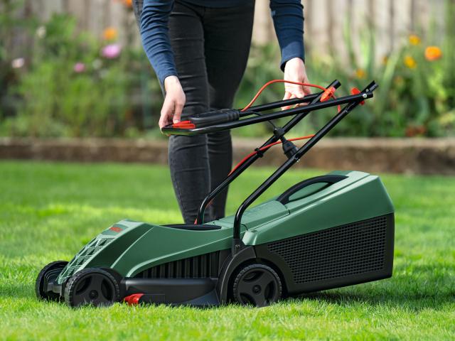 Електрическа косачка Bosch EasyRotak 32-215, снимка 5 - Косачки