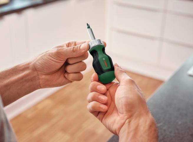 Отвертка Bosch с тресчотка и битове 6 бр., снимка 3 - Комбинирани