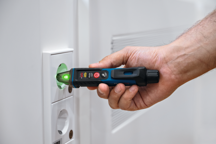 Безконтактен тестер за напрежение Bosch Blue GVD 1000-17, снимка 3 - Детектори