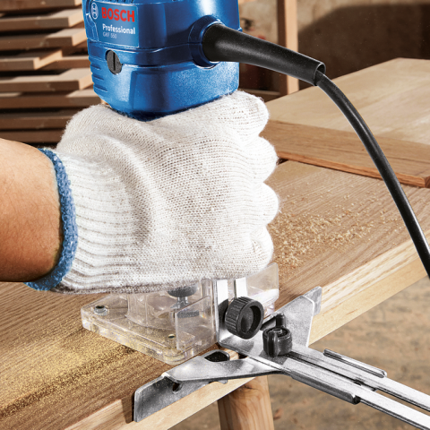Фреза за кантове BOSCH BLUE GKF 550, снимка 3 - Фрези