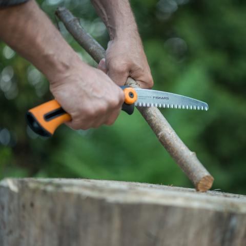 Градински трион Fiskars Xtract SW73, снимка 2 - Триони и ножове