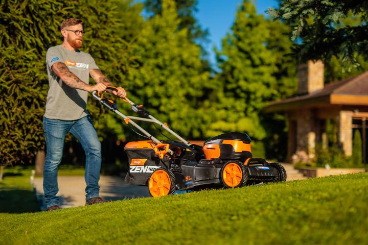 Акумулаторна самоходна косачка Villager LM 4111 E Matic, снимка 2 - Косачки