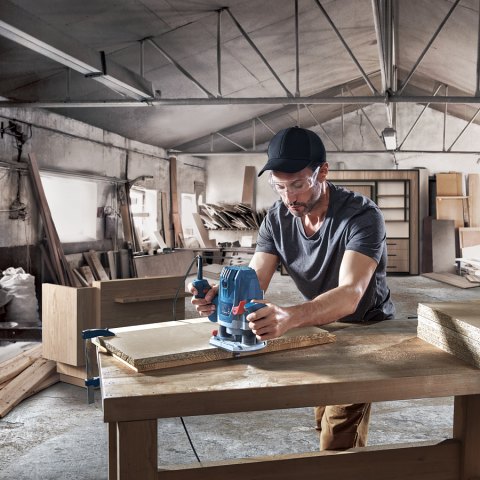 Оберфреза Bosch Blue GOF 130, снимка 8 - Електроинструменти