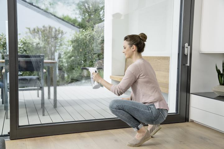 Стъклочистачка KARCHER WV 1 Plus, снимка 6 - Големи машини