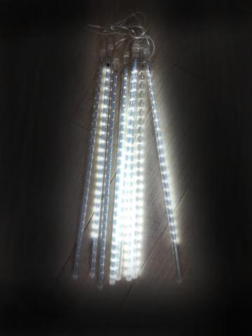 Падащ сняг /двустранен/ - 384 бели LED /диодни/ лампички,с 8бр висулки - Светеща мрежа/завеса