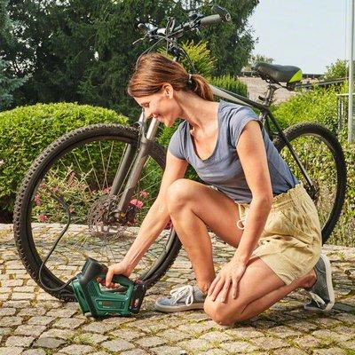 Акумулаторен компресор Bosch UniversalPump 18V Solo, снимка 4 - Помпи и компресори