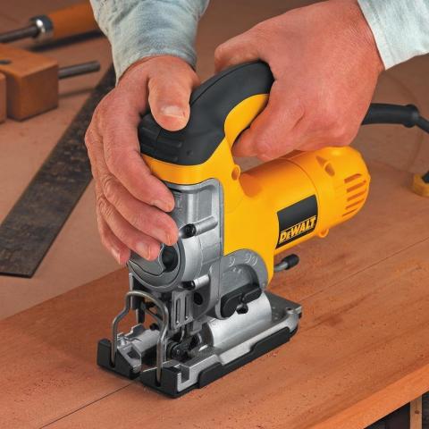 Прободен трион DeWalt DW331K, снимка 3 - Кабелни прободни триони