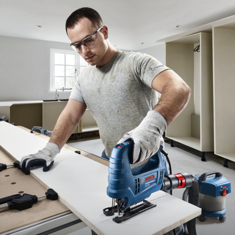 Прободен трион Bosch Blue GST 680, снимка 3 - Кабелни прободни триони