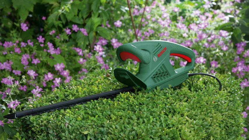 Електрически храсторез BOSCH EasyHedgeCut 45, снимка 2 - Храсторези